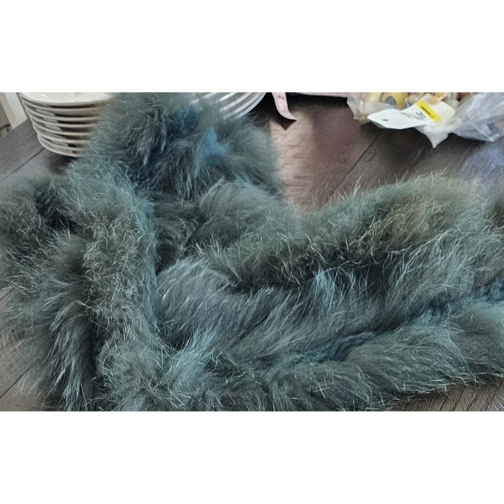 Alice +‎ Olivia Green Dyed Genuine Artic Fox Fur Scarf 56